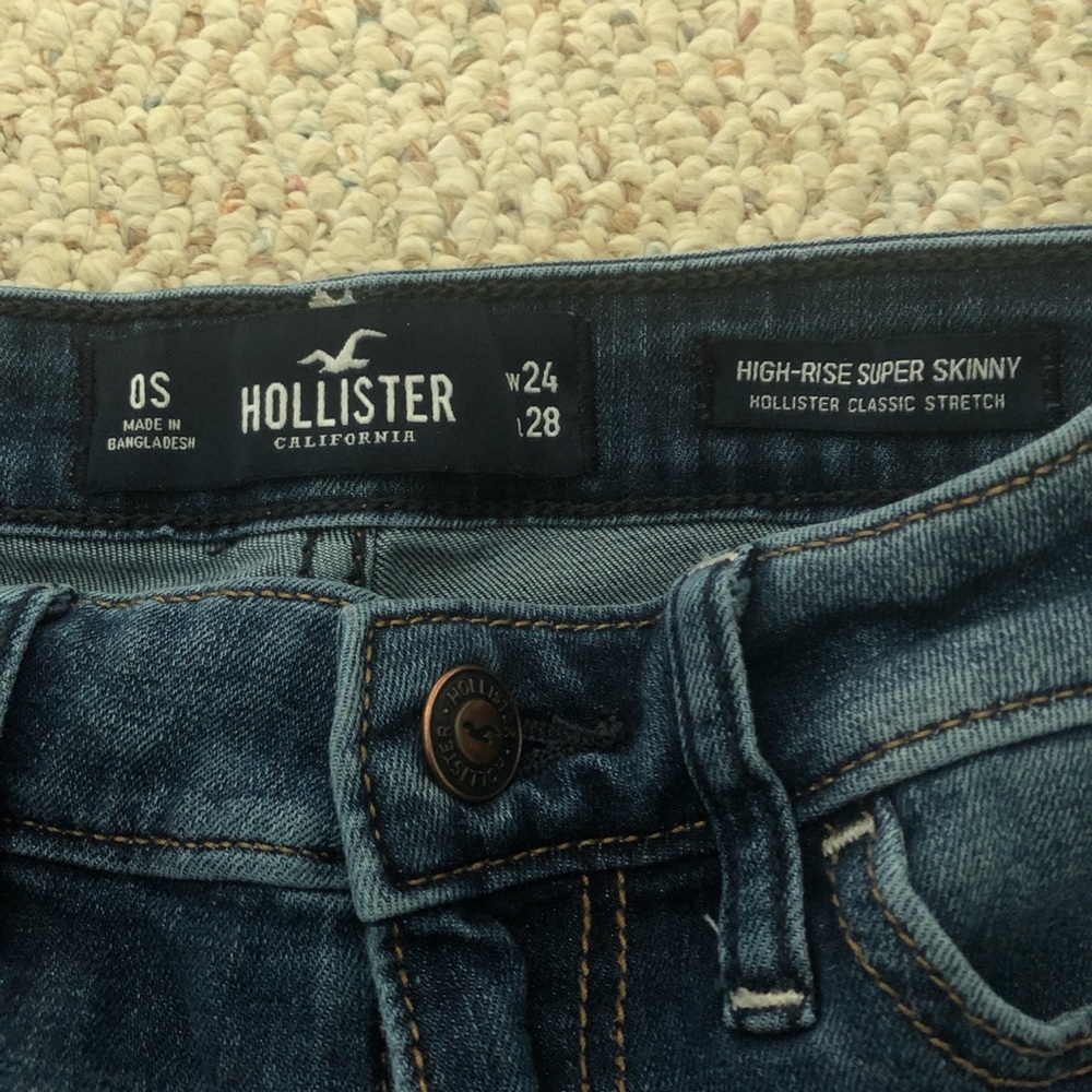 hollister high rise skinny jeans